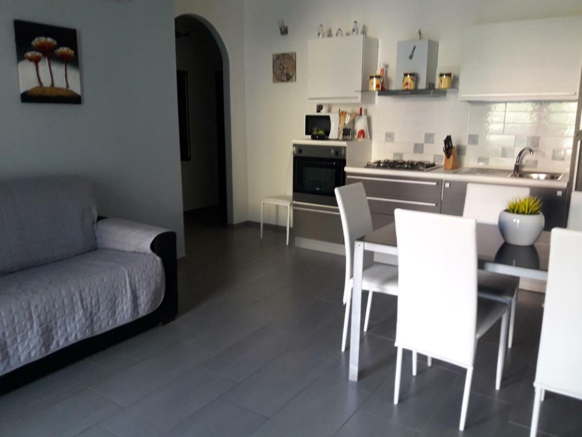 Lucrezia Apartment Valledoria  Eksteriør billede